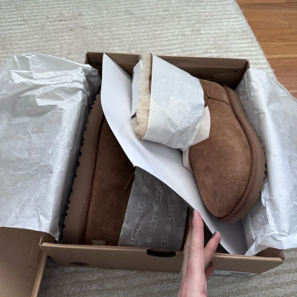 nwt ugg